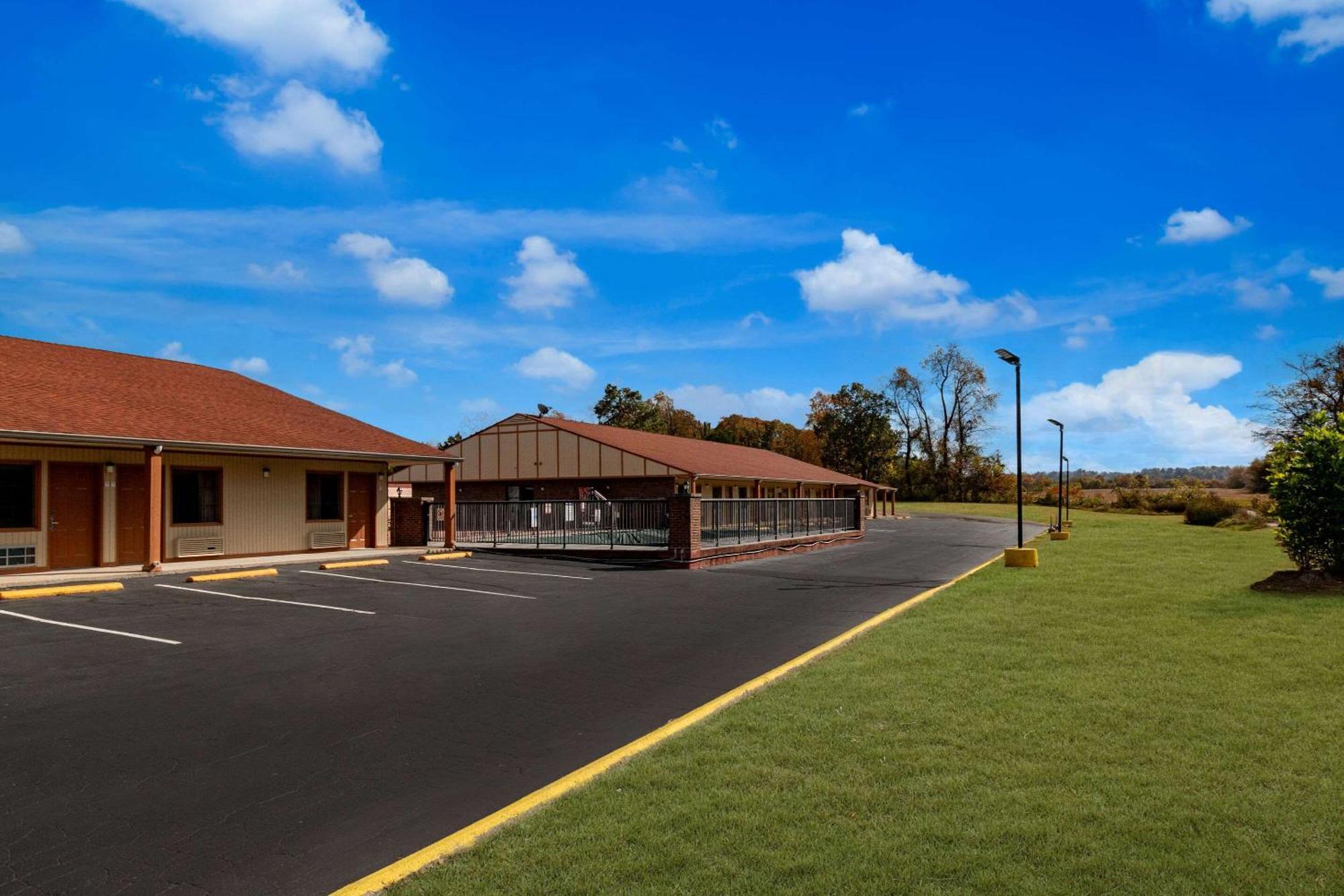 エコノ ロッジ Cornersville エクステリア 写真
