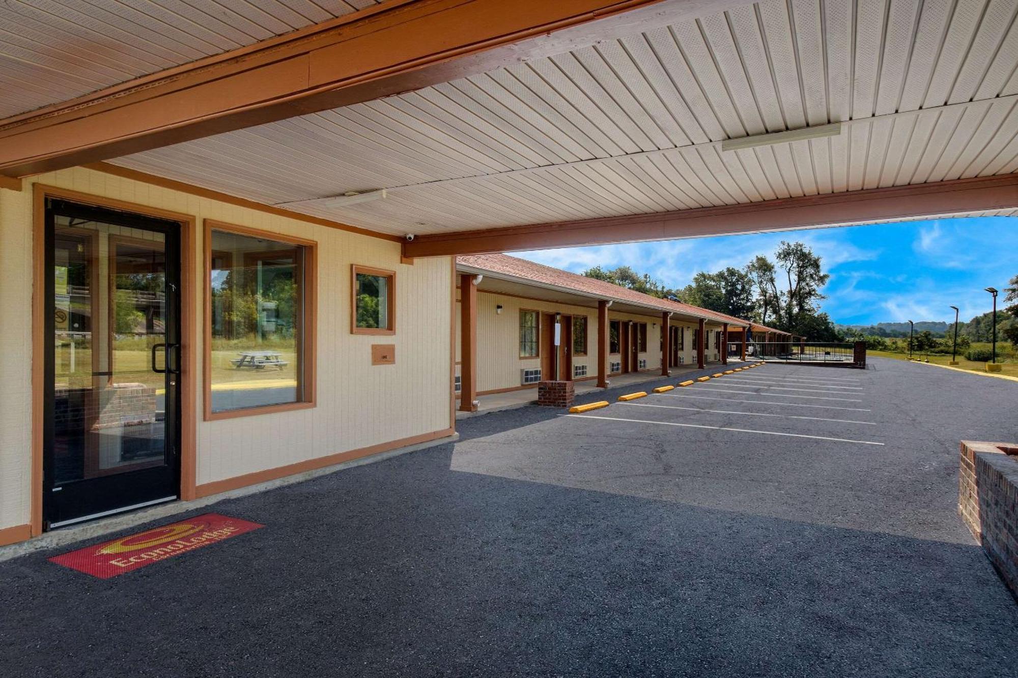 エコノ ロッジ Cornersville エクステリア 写真